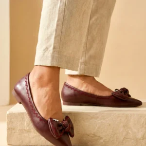 UrbanToes Élise Bow Leather Flats