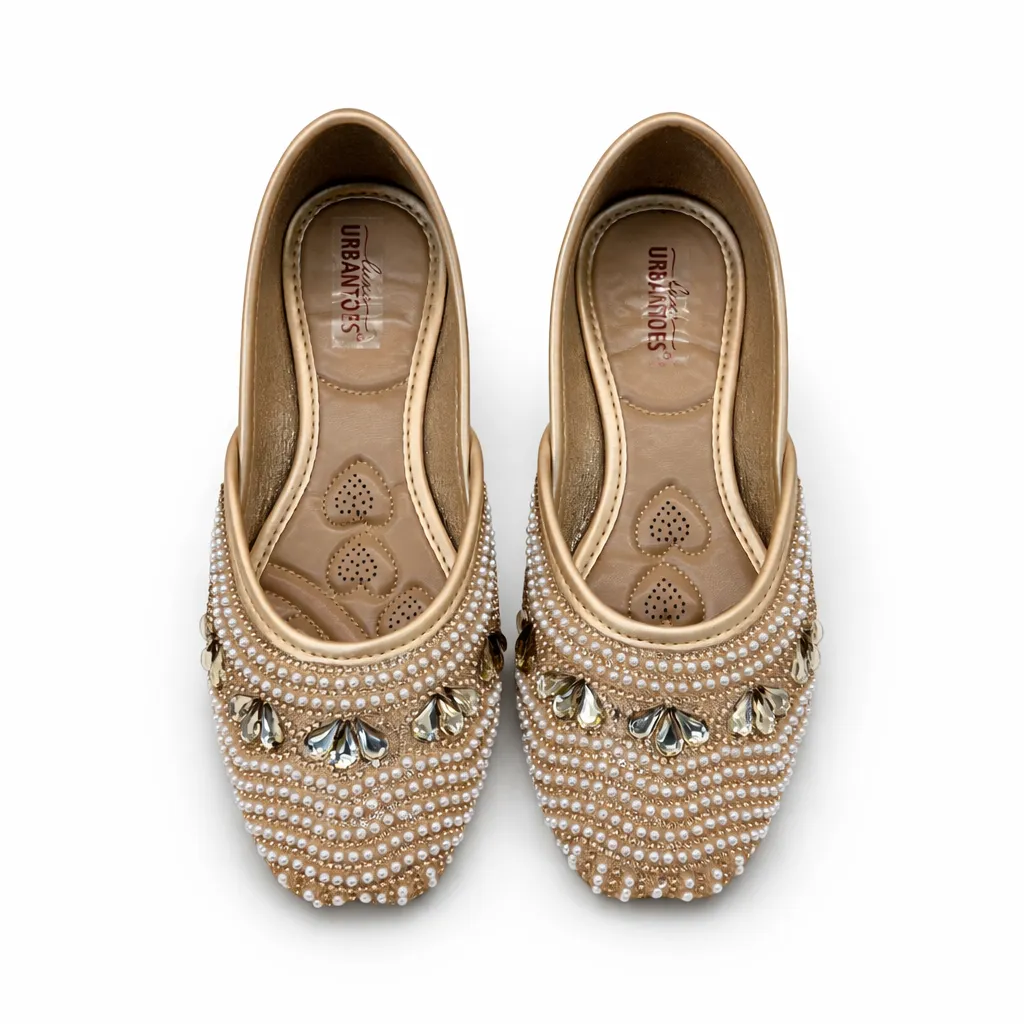 Women’s Gold Pearl & Stone Punjabi Jutti